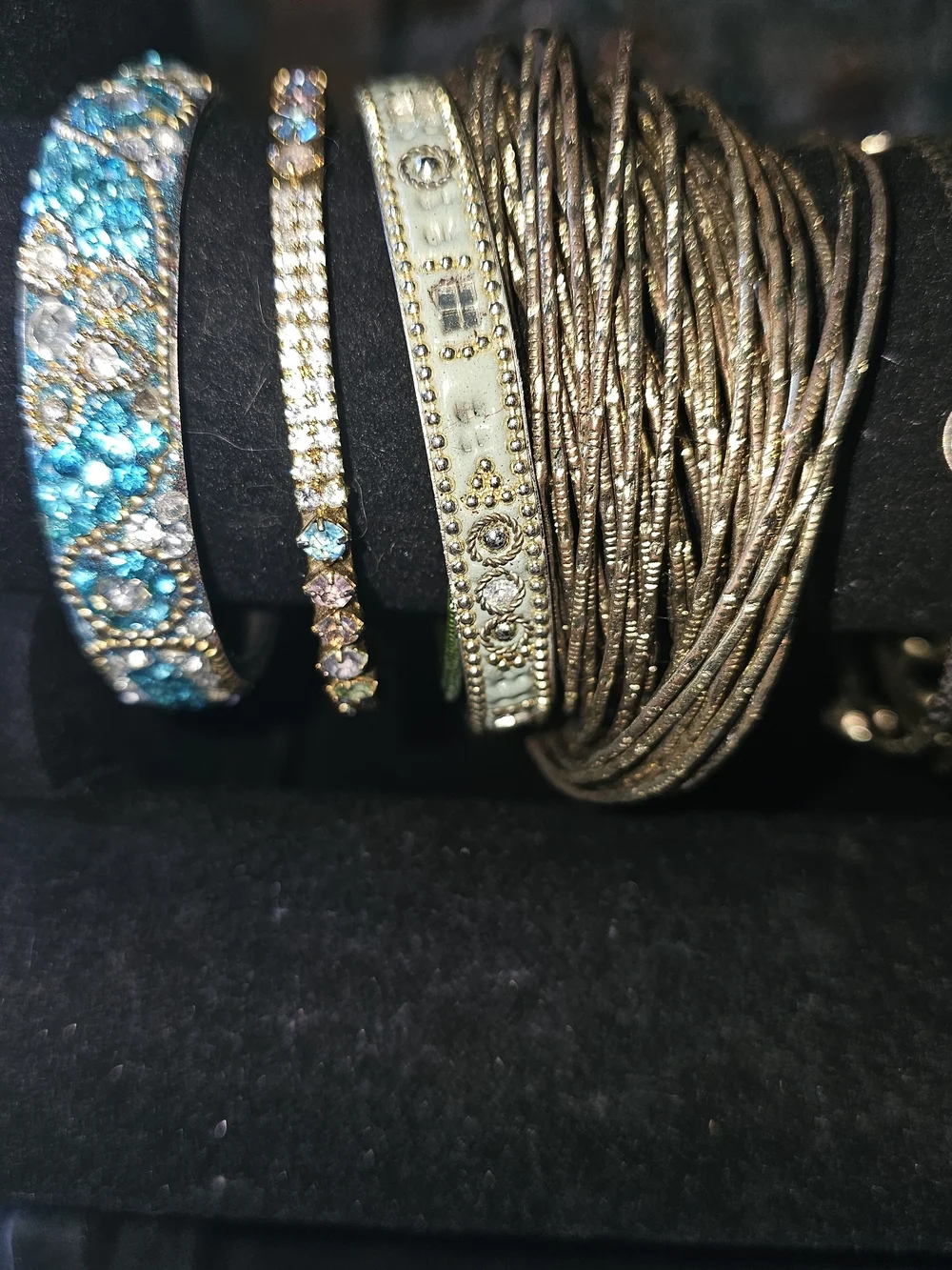 Mixed Women’s Bracelet Set in Black, Silver and Turquoise Mixed Lot.
